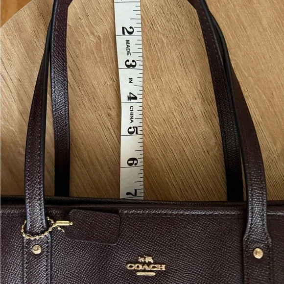 Coach Deep Burgundy Red Leather Tote Bag with Structured Design - Picture 4 of 9